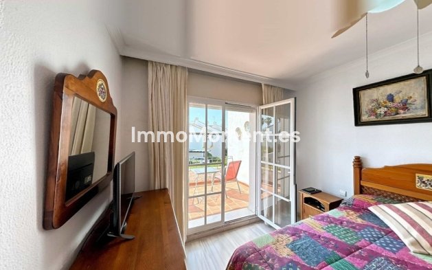 Wiederverkauf - Freistehende Villa - Estepona  - Atalaya
