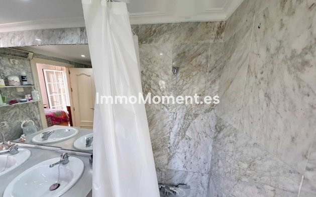 Wiederverkauf - Freistehende Villa - Estepona  - Atalaya