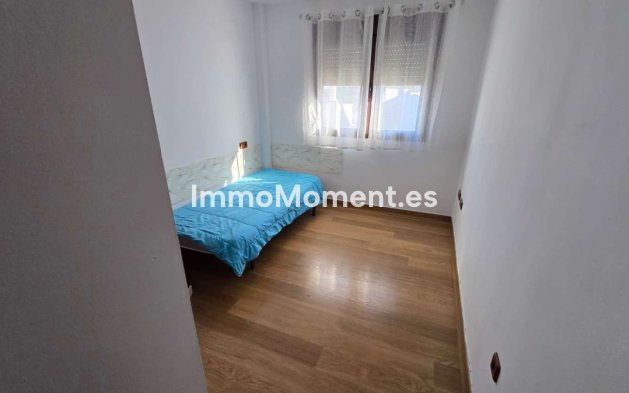 Wiederverkauf - Freistehende Villa -   Inländisch - Alhaurín de la Torre