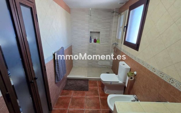 Wiederverkauf - Freistehende Villa -   Inländisch - Alhaurín de la Torre