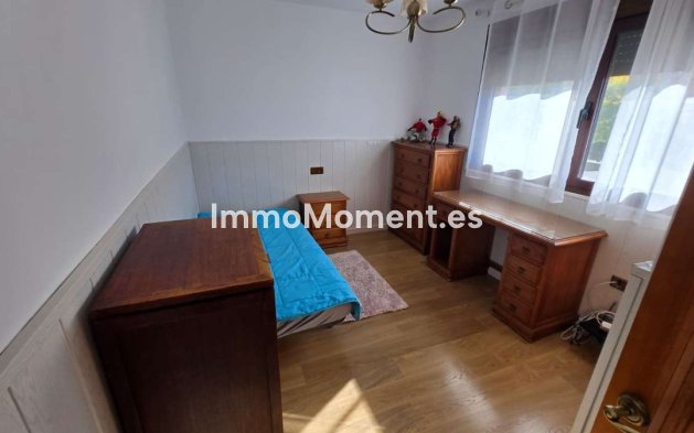 Wiederverkauf - Freistehende Villa -   Inländisch - Alhaurín de la Torre