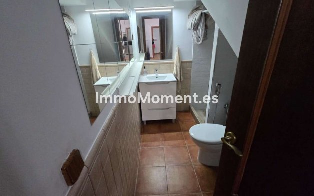 Wiederverkauf - Freistehende Villa -   Inländisch - Alhaurín de la Torre