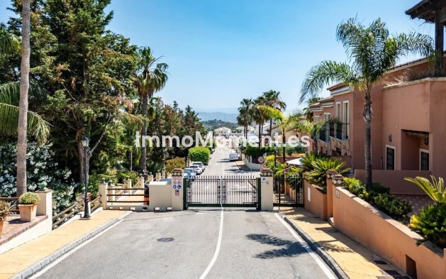 Resale - Detached villa - Inland  - Coín