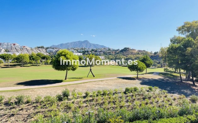 Resale - Apartment - Benahavís - Benahavís Centro