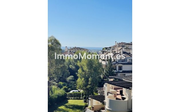 Resale - Apartment - Benahavís - Benahavís Centro