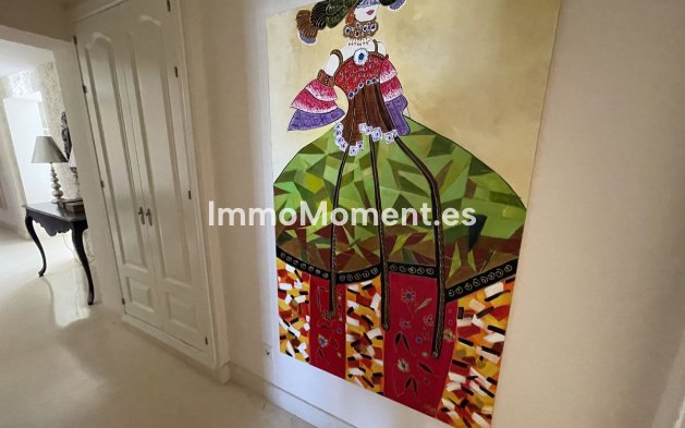Resale - Apartment - Benahavís - Benahavís Centro