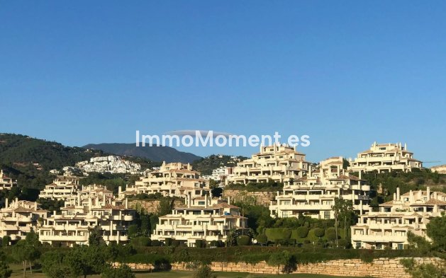 Resale - Apartment - Benahavís - Benahavís Centro