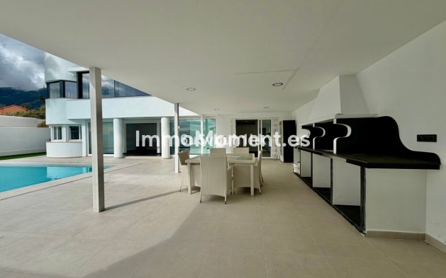 Wiederverkauf - Freistehende Villa - Benalmadena - Benalmadena Costa