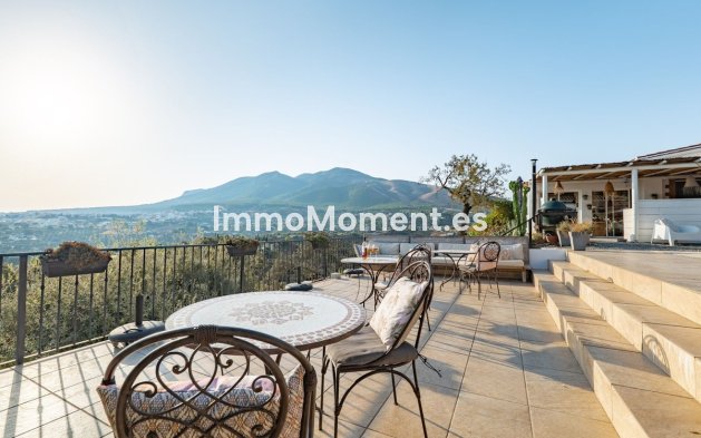 Wiederverkauf - Freistehende Villa -   Inländisch - Alhaurín el Grande Centro