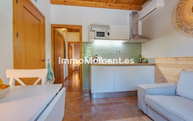 Wiederverkauf - Freistehende Villa -   Inländisch - Alhaurín el Grande Centro