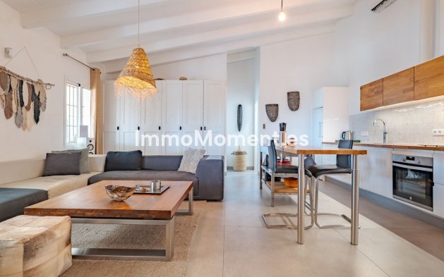Wiederverkauf - Freistehende Villa -   Inländisch - Alhaurín el Grande Centro
