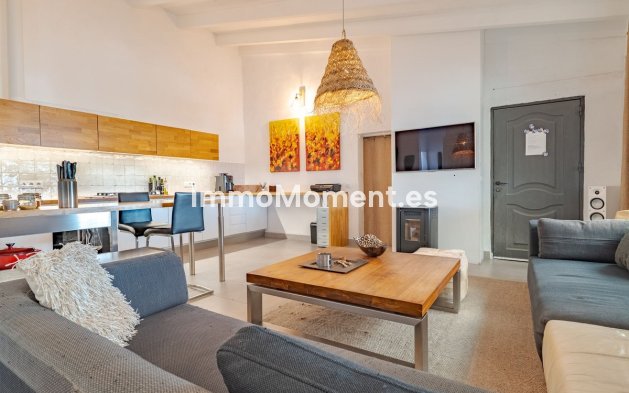 Wiederverkauf - Freistehende Villa -   Inländisch - Alhaurín el Grande Centro