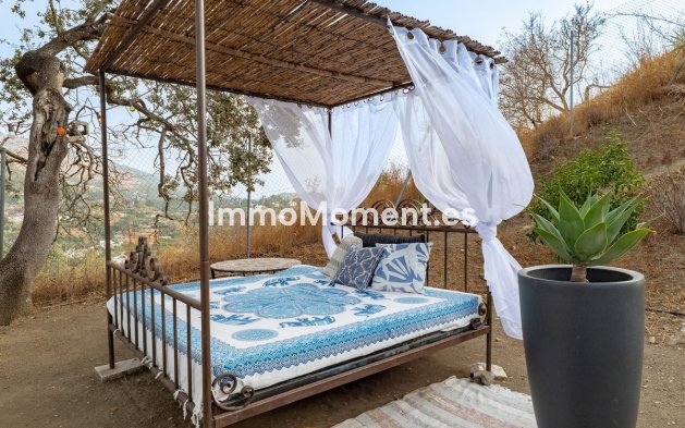 Wiederverkauf - Freistehende Villa -   Inländisch - Alhaurín el Grande Centro