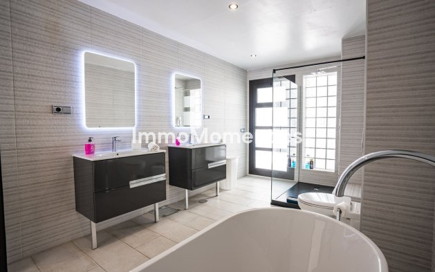 Revente - Villa individuelle - Intérieur                       - Istán