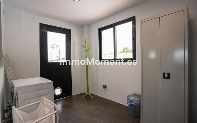 Revente - Villa individuelle - Intérieur                       - Istán