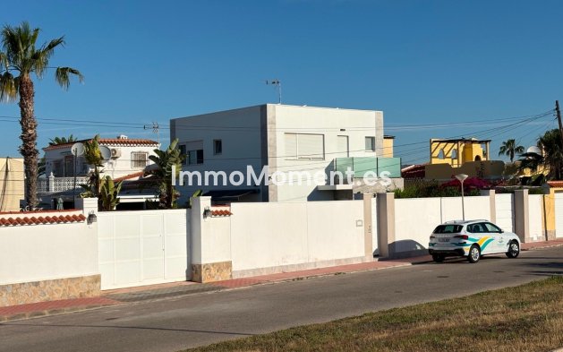 Bestaande woning - Vrijstaande villa - Torrevieja - Torrevieja Centro