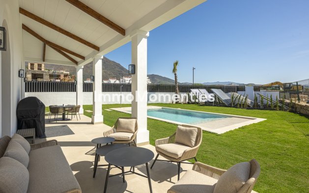 Bestaande woning - Vrijstaande villa - Estepona  - Estepona Centro