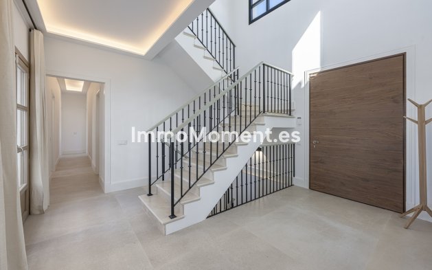 Bestaande woning - Vrijstaande villa - Estepona  - Estepona Centro