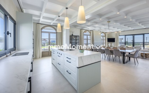 Bestaande woning - Vrijstaande villa - Estepona  - Estepona Centro