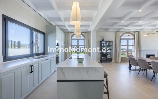 Bestaande woning - Vrijstaande villa - Estepona  - Estepona Centro