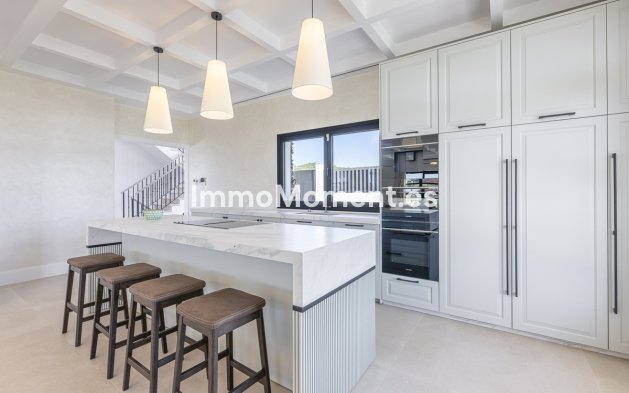 Bestaande woning - Vrijstaande villa - Estepona  - Estepona Centro