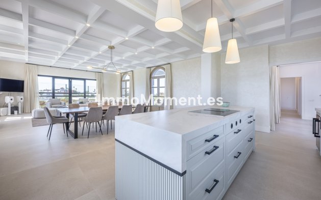 Bestaande woning - Vrijstaande villa - Estepona  - Estepona Centro