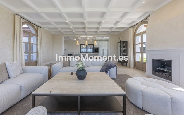 Bestaande woning - Vrijstaande villa - Estepona  - Estepona Centro