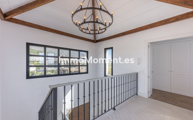 Bestaande woning - Vrijstaande villa - Estepona  - Estepona Centro