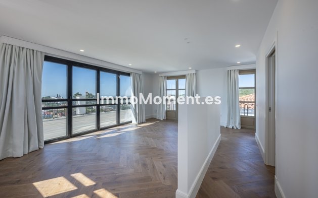 Bestaande woning - Vrijstaande villa - Estepona  - Estepona Centro