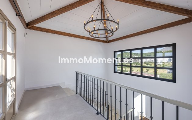 Bestaande woning - Vrijstaande villa - Estepona  - Estepona Centro