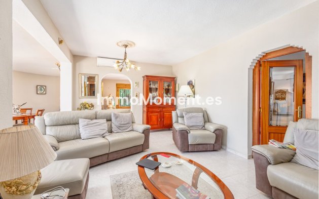 Bestaande woning - Vrijstaande villa - Binnenland  - Alhaurín el Grande Centro