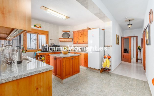 Bestaande woning - Vrijstaande villa - Binnenland  - Alhaurín el Grande Centro