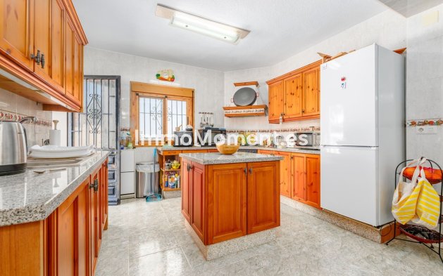 Bestaande woning - Vrijstaande villa - Binnenland  - Alhaurín el Grande Centro