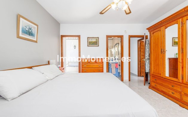 Bestaande woning - Vrijstaande villa - Binnenland  - Alhaurín el Grande Centro