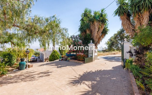 Bestaande woning - Vrijstaande villa - Binnenland  - Alhaurín el Grande Centro