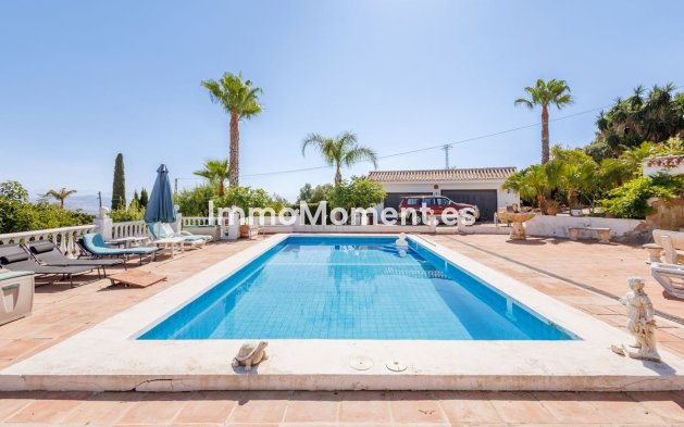 Bestaande woning - Vrijstaande villa - Binnenland  - Alhaurín el Grande Centro