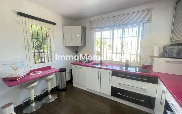 Bestaande woning - Rijtjeshuis - Estepona  - Estepona Centro