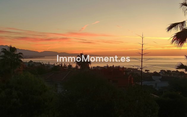 Resale - Detached villa - Estepona - Estepona Centro