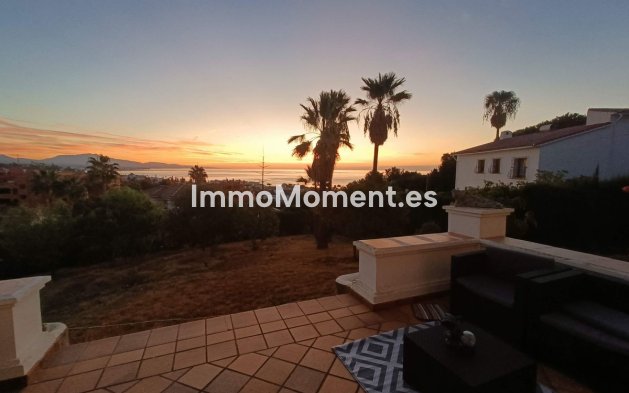 Resale - Detached villa - Estepona - Estepona Centro