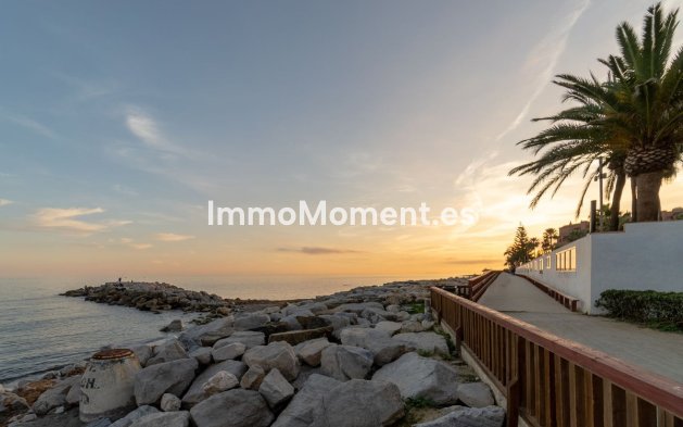 Resale - Apartment - Marbella - Puerto Banús
