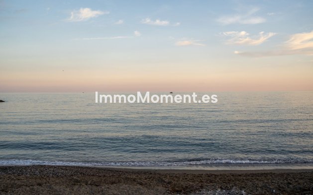 Resale - Apartment - Marbella - Puerto Banús