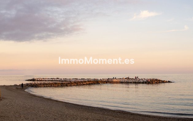 Resale - Apartment - Marbella - Puerto Banús