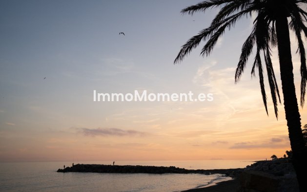 Resale - Apartment - Marbella - Puerto Banús