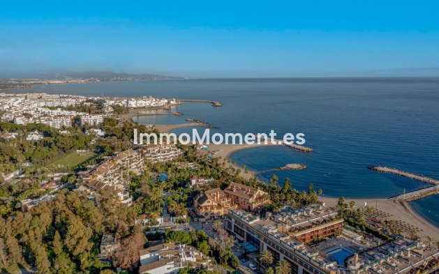 Resale - Apartment - Marbella - Puerto Banús