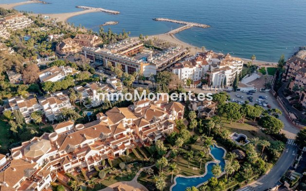 Resale - Apartment - Marbella - Puerto Banús