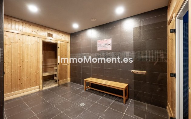 Resale - Apartment - Marbella - Puerto Banús