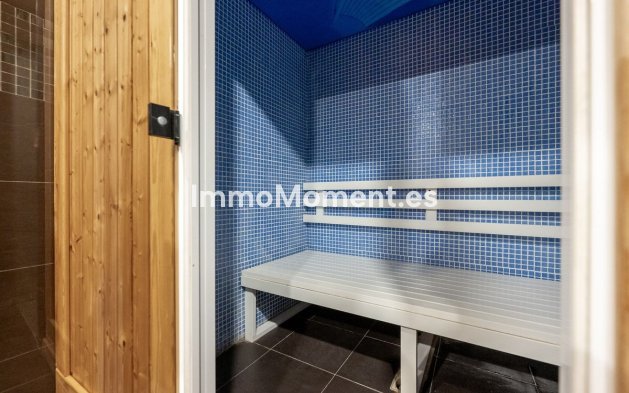 Resale - Apartment - Marbella - Puerto Banús