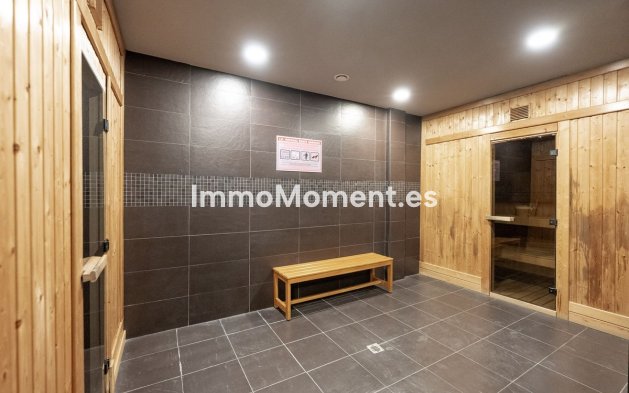 Resale - Apartment - Marbella - Puerto Banús
