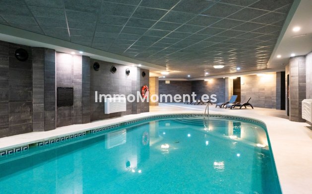 Resale - Apartment - Marbella - Puerto Banús