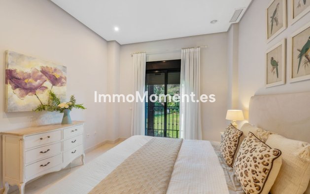 Resale - Apartment - Marbella - Puerto Banús